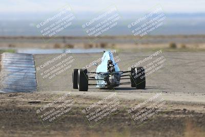media/Oct-26-2025-CalClub SCCA (Sun) [[8ce1e69566]]/Group 6/Grapevine/